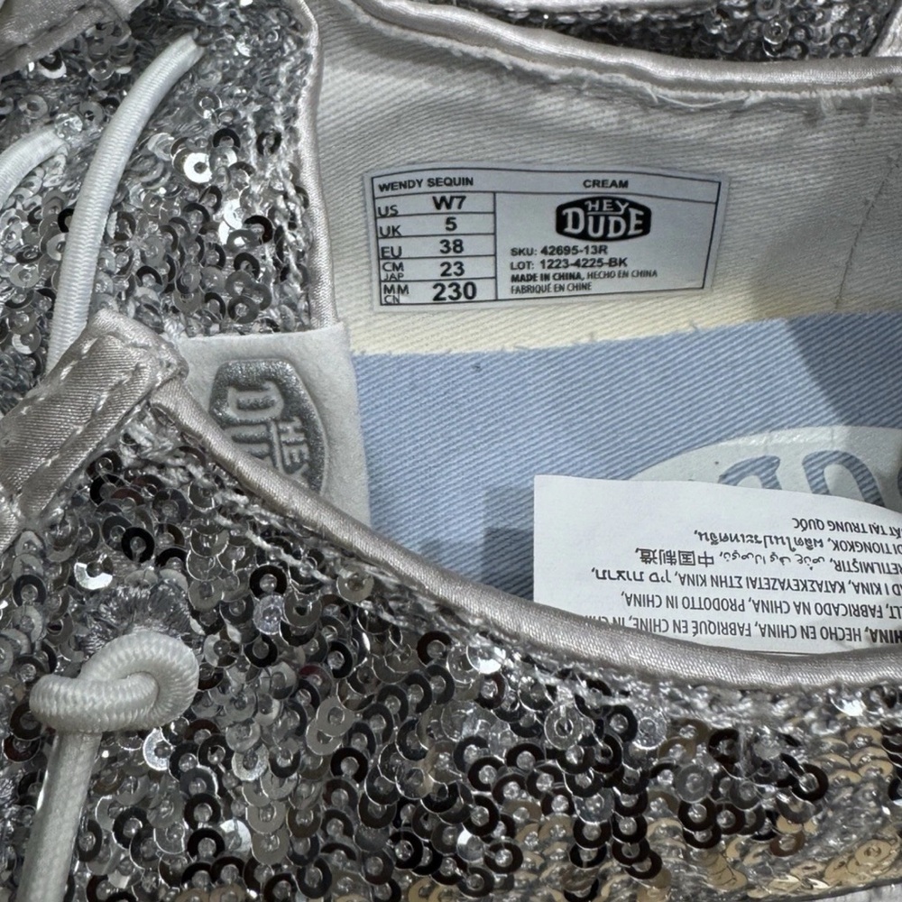 Hey Dude Womens Wendy Sequin Slip-On Shoes NWT SIZE 7 - Picture 7 of 8